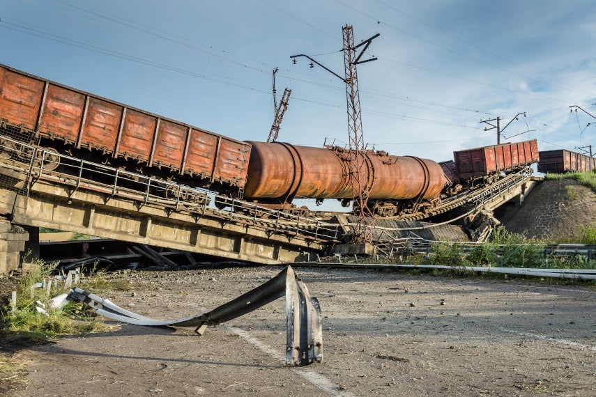 economy is collapsing slow motion train wreck